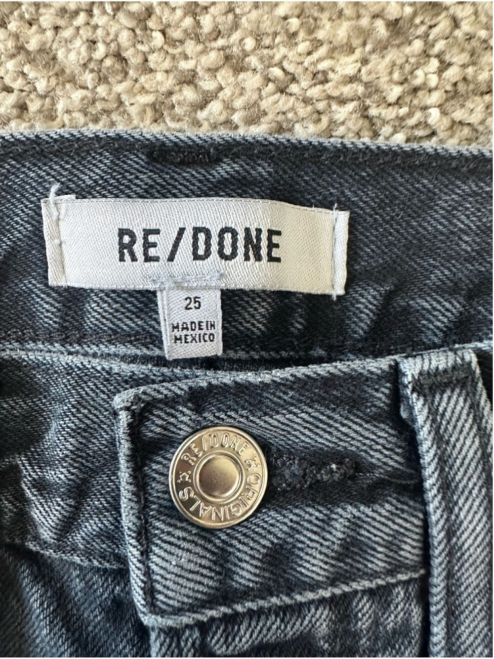 Re/Done High-Rise Loose Long Cuff Jean Size 25 Blacken Blue Aritzia - Picture 6 of 16